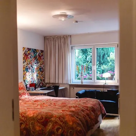 Modernes Und Gemuetliches Designerzimmer Karlsbad