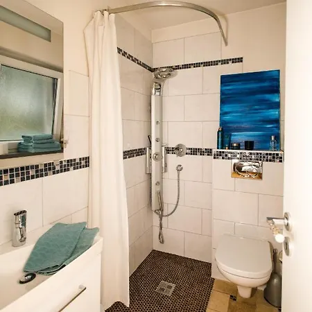 Modernes Und Gemuetliches Designerzimmer