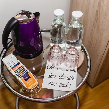 Modernes Und Gemuetliches Designerzimmer *