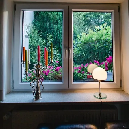 Modernes Und Gemuetliches Designerzimmer Pansiyon *