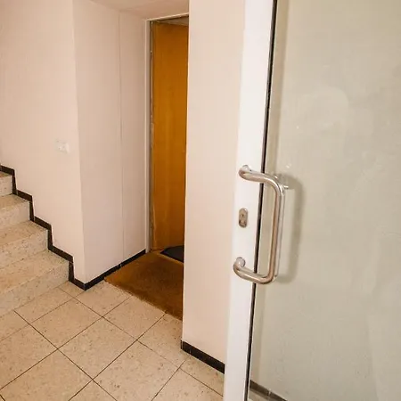 Modernes Und Gemuetliches Designerzimmer Pansiyon