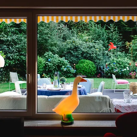 Modernes Und Gemuetliches Designerzimmer Pansiyon *